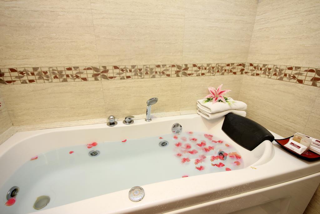 Icon 36 Hotel & Residence Ханой Екстериор снимка