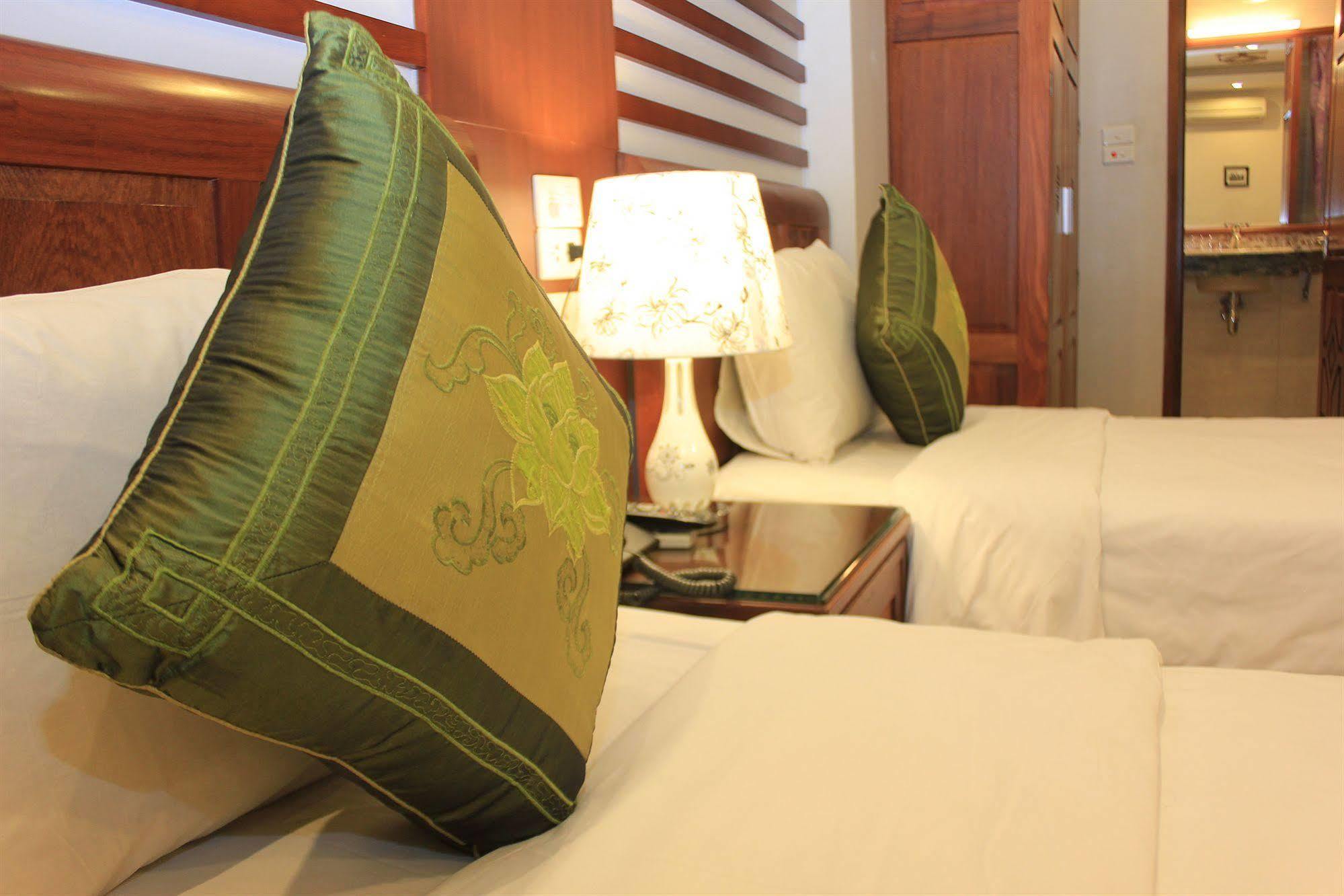 Icon 36 Hotel & Residence Ханой Екстериор снимка
