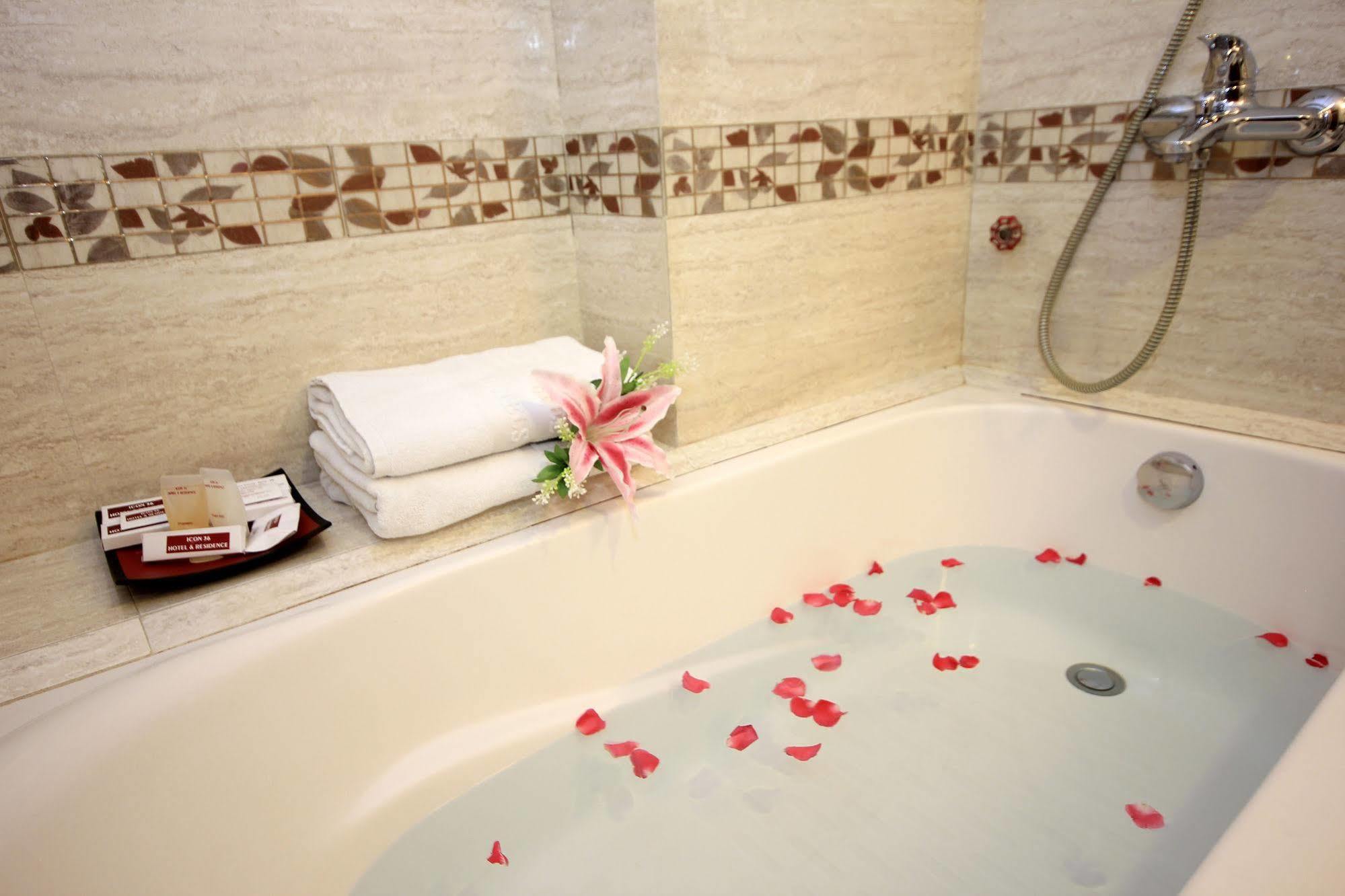 Icon 36 Hotel & Residence Ханой Екстериор снимка