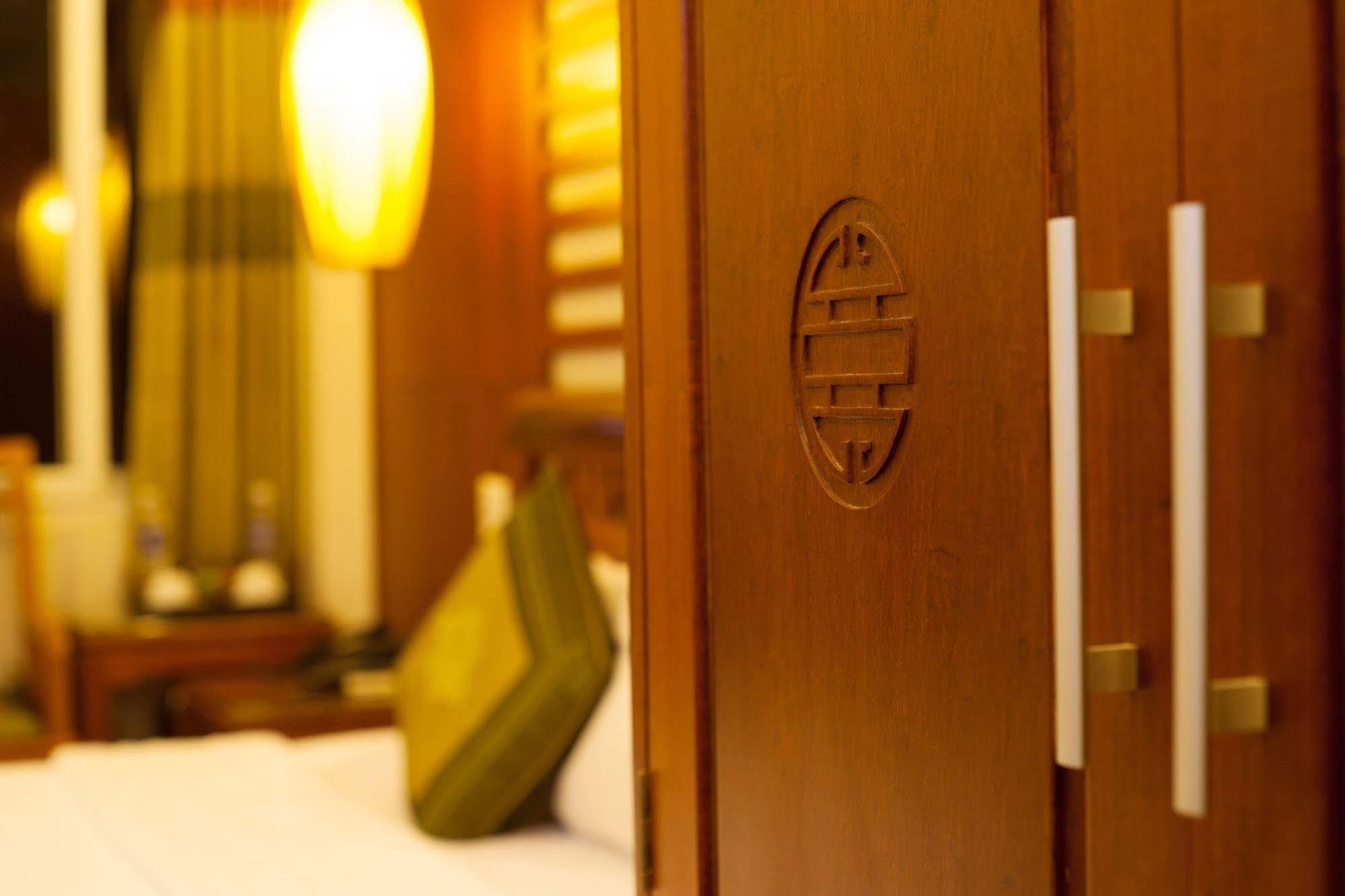 Icon 36 Hotel & Residence Ханой Екстериор снимка